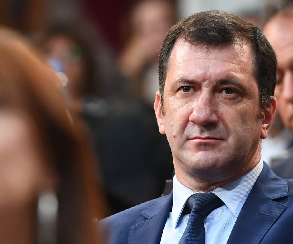 Kueider, a favor de que los jueces paguen Ganancias